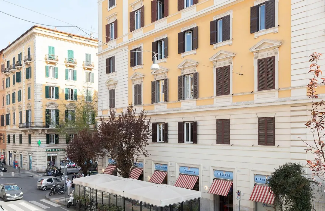 The Best Rent - Sunny Three-Bedroom Apartment Near Ottaviano Metro Stop-1